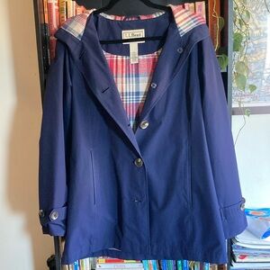 VINTAGE L.L.Bean Easy-Care Coat— Blue/Red Plaid— Hooded, Button Front, M